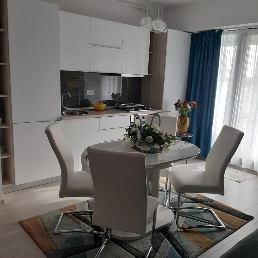 Apartment D&c *