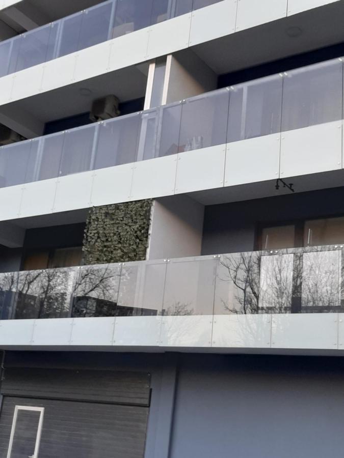 Apartment D&c *